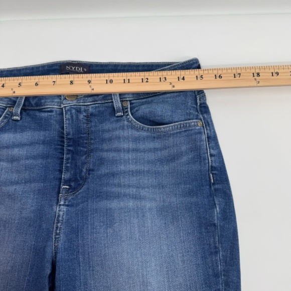 NYDJ Jeans Women 6 Blue Cropped Stretch Mid Rise Capri Cuff Denim Medium Wash - Picture 7 of 10